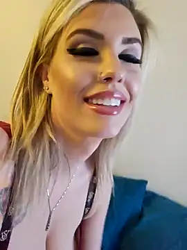 ellieconradxo online show from December 30, 2024, 6:27 pm