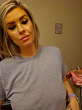 ellieconradxo online show from February 28, 2025, 3:59 am