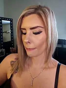 ellieconradxo online show from September 18, 2025, 3:59 pm