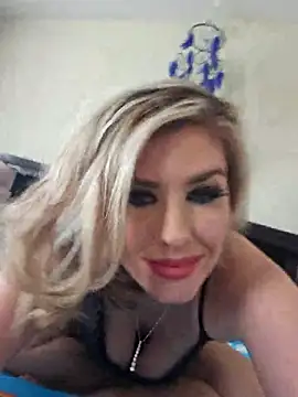 ellieconradxo online show from March 6, 2025, 8:48 pm