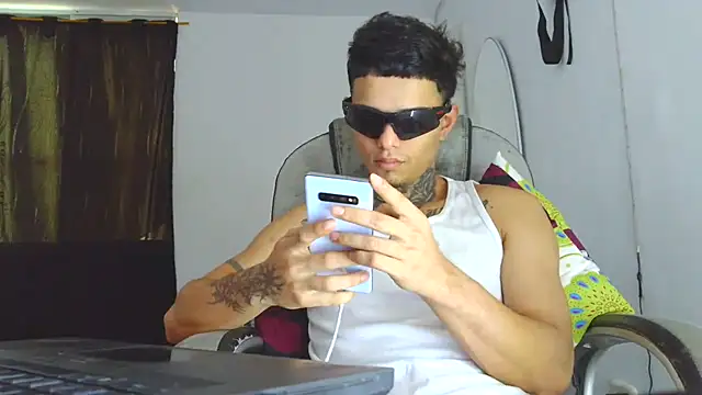 Skartoliver online show from October 13, 2025, 2:18 pm