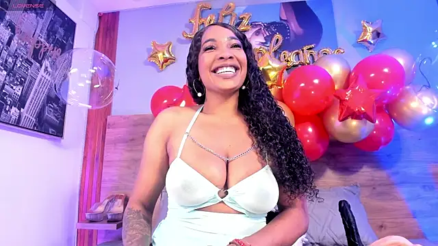 Aliisson Cruz online show from November 7, 2025, 2:49 am