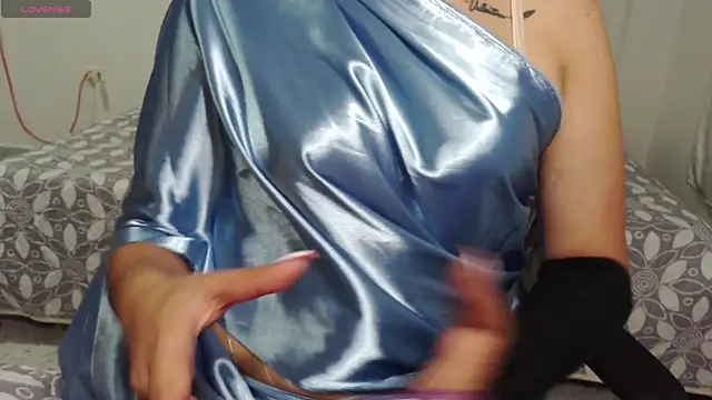 Snapshot of umarany chatting on November 7, 2025, 10:24 pm umarany online show from November 7, 2025, 10:24 pm