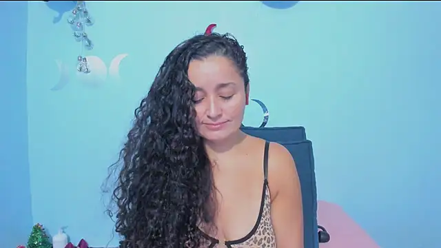 Snapshot of _luna__sweet_ chatting on December 4, 2025, 1:26 am luna sweet online show from December 4, 2025, 1:26 am