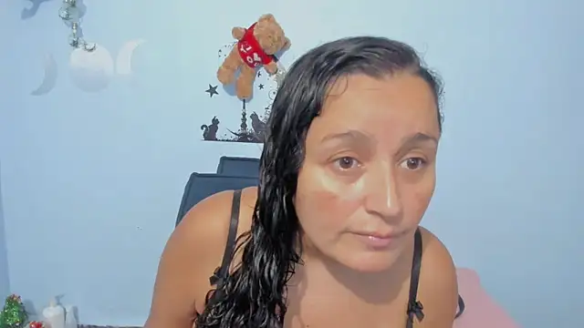 Snapshot of _luna__sweet_ chatting on November 15, 2025, 12:36 am luna sweet online show from November 15, 2025, 12:36 am