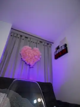 Snapshot of Zeli_66 chatting on March 5, 2025, 7:27 am Zeli 66 online show from March 5, 2025, 7:27 am