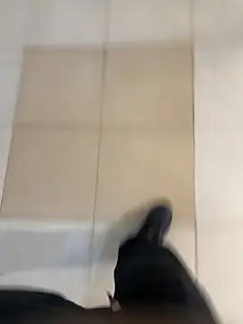 Snapshot of Black-mamba-madingo chatting on December 5, 2025, 10:47 am Black-mamba-madingo online show from December 5, 2025, 10:47 am