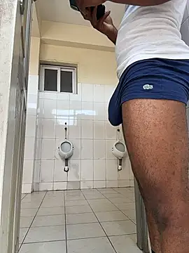 Snapshot of Black-mamba-madingo chatting on November 24, 2025, 12:49 pm Black-mamba-madingo online show from November 24, 2025, 12:49 pm