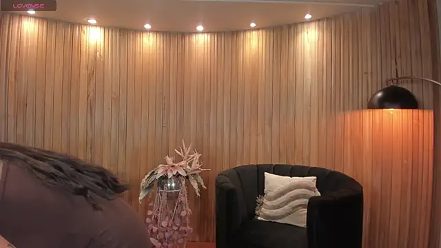 Snapshot of AmberLewis_ chatting on November 11, 2025, 3:01 am AmberLewis online show from November 11, 2025, 3:01 am