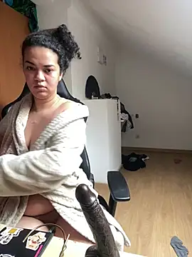 rafamarianoofc online show from March 13, 2025, 9:10 am