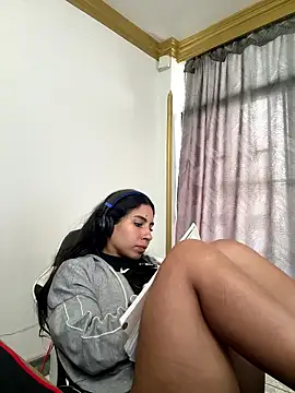 bella-black online show from January 14, 2026, 4:32 pm