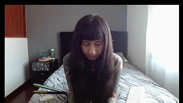 Emilia 1995 online show from March 26, 2026, 1:09 pm