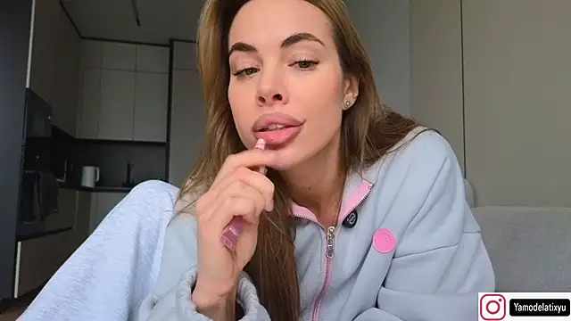 diffgirls2 online show from December 3, 2025, 10:14 am