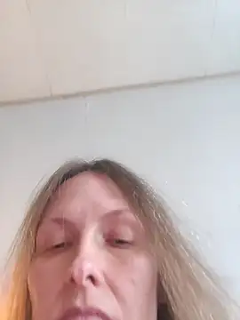 Evelina cute online show from October 3, 2025, 5:09 am