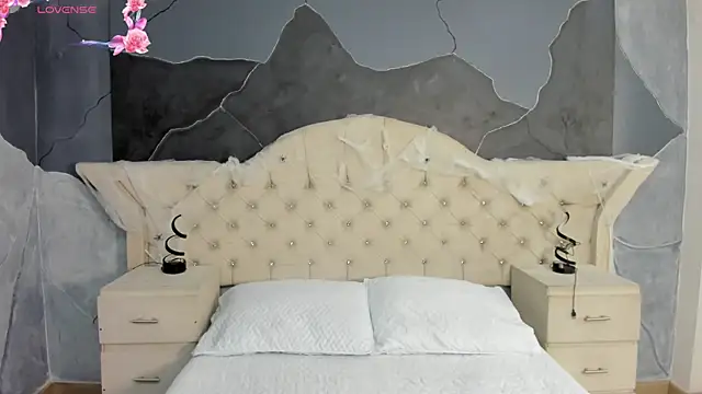 Snapshot of AmberGreyy_ chatting on October 14, 2025, 5:13 pm AmberGreyy online show from October 14, 2025, 5:13 pm