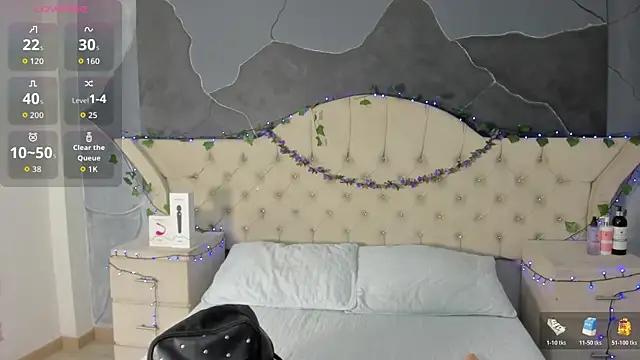 Snapshot of AmberGreyy_ chatting on November 17, 2025, 6:34 pm AmberGreyy online show from November 17, 2025, 6:34 pm