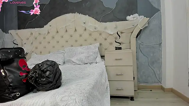 Snapshot of AmberGreyy_ chatting on October 12, 2025, 12:50 pm AmberGreyy online show from October 12, 2025, 12:50 pm