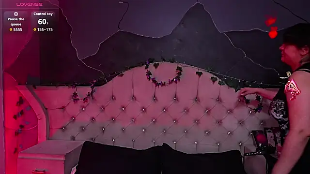 AmberGreyy  online show from April 8, 2026, 5:14 pm