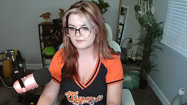 Snapshot of rodeobrii chatting on March 16, 2026, 10:56 pm rodeobrii online show from March 16, 2026, 10:56 pm