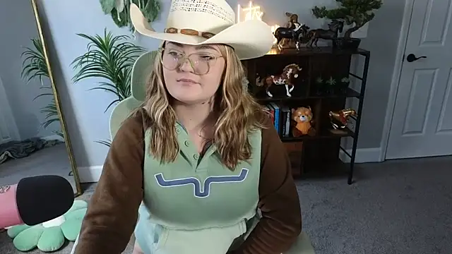 Snapshot of rodeobrii chatting on October 31, 2025, 5:31 pm rodeobrii online show from October 31, 2025, 5:31 pm