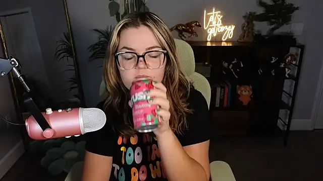 Snapshot of rodeobrii chatting on October 14, 2025, 1:50 am rodeobrii online show from October 14, 2025, 1:50 am