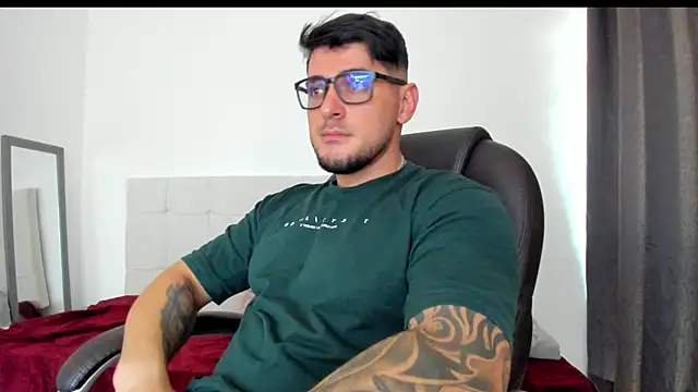 Snapshot of Teilor_Creed chatting on November 22, 2025, 8:29 pm Teilor Creed online show from November 22, 2025, 8:29 pm