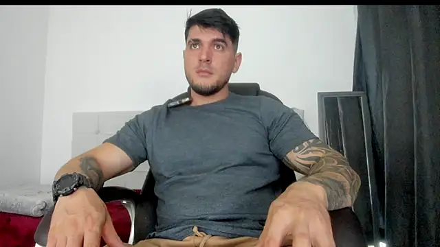 Snapshot of Teilor_Creed chatting on November 11, 2025, 8:36 pm Teilor Creed online show from November 11, 2025, 8:36 pm