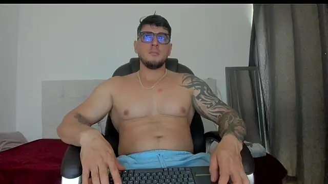 Snapshot of Teilor_Creed chatting on November 14, 2025, 7:28 pm Teilor Creed online show from November 14, 2025, 7:28 pm