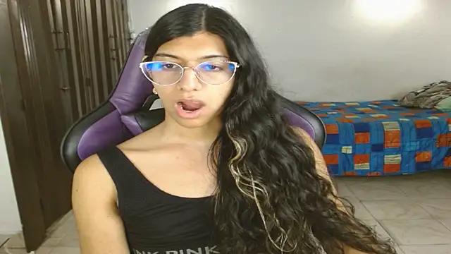 Snapshot of engielphoenis14 chatting on November 29, 2025, 2:34 am engielphoenis14 online show from November 29, 2025, 2:34 am