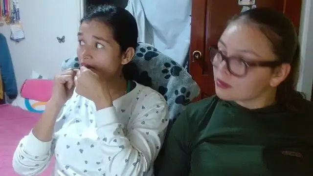 Snapshot of clayre_and_jill chatting on October 24, 2025, 2:21 am clayre and jill online show from October 24, 2025, 2:21 am