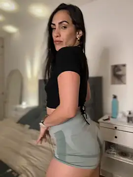 Snapshot of alessandra-a chatting on December 16, 2025, 2:16 am alessandra-a online show from December 16, 2025, 2:16 am