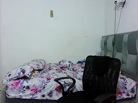 singlemom4 online show from October 14, 2025, 6:08 pm