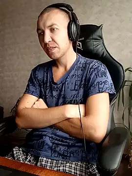 Snapshot of MityaXLoves chatting on November 13, 2025, 6:17 am MityaXLoves online show from November 13, 2025, 6:17 am