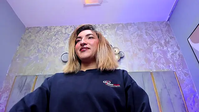 TomLondon  online show from November 20, 2025, 11:44 am