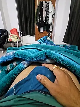 Snapshot of villagb12 chatting on November 17, 2025, 5:50 pm villagb12 online show from November 17, 2025, 5:50 pm