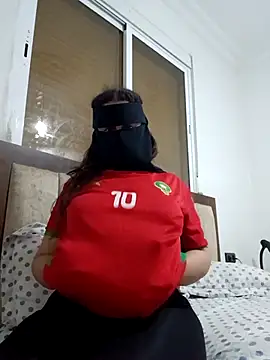 Snapshot of Saakoora chatting on December 18, 2025, 10:46 pm Saakoora online show from December 18, 2025, 10:46 pm