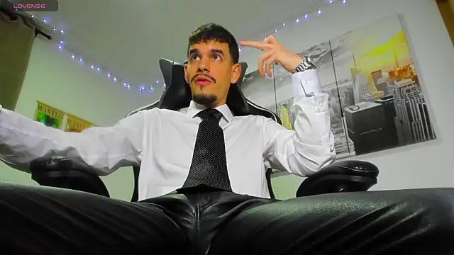 Snapshot of BRAYHAMBROWN chatting on October 28, 2025, 3:40 am BRAYHAMBROWN online show from October 28, 2025, 3:40 am