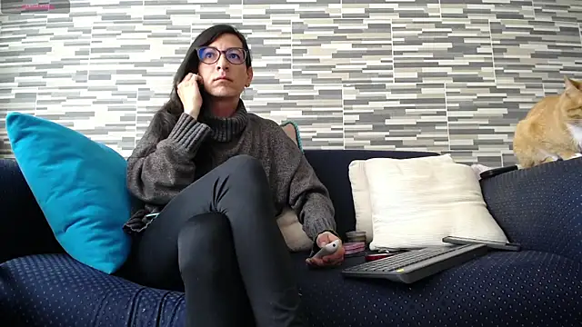 Snapshot of VioletaGomezCo chatting on December 4, 2025, 3:33 pm VioletaGomezCo online show from December 4, 2025, 3:33 pm