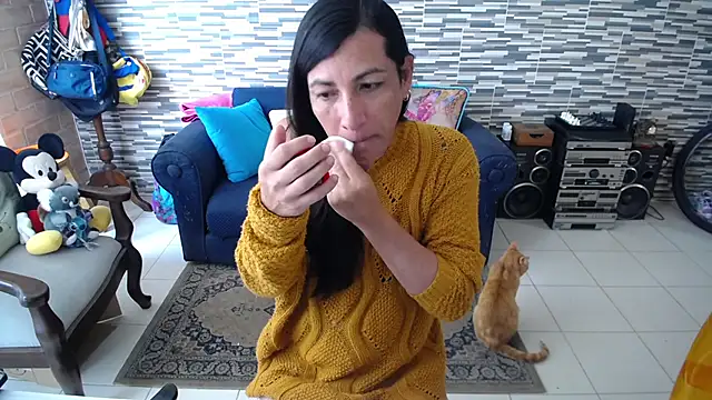 Snapshot of VioletaGomezCo chatting on April 18, 2026, 2:52 pm VioletaGomezCo online show from April 18, 2026, 2:52 pm