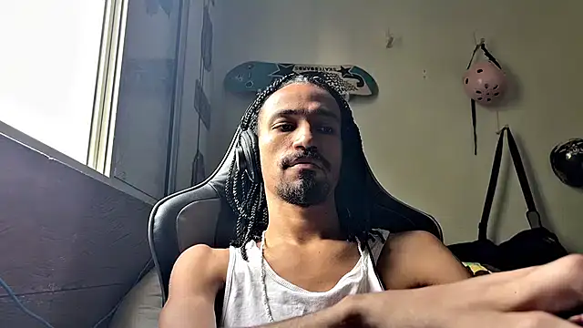 Snapshot of hotcamboy420 chatting on February 6, 2025, 7:18 pm hotcamboy420 online show from February 6, 2025, 7:18 pm