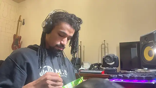 hotcamboy420 online show from November 3, 2025, 1:26 pm