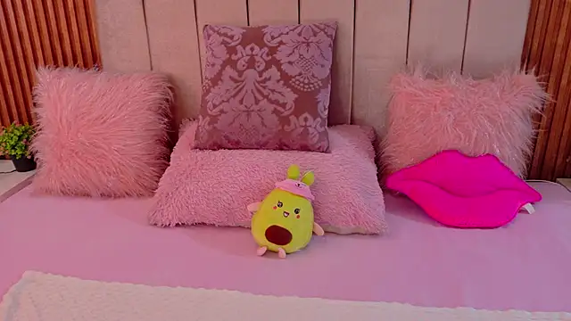 Snapshot of cristal_subin69 chatting on November 1, 2025, 12:10 pm cristal subin69 online show from November 1, 2025, 12:10 pm