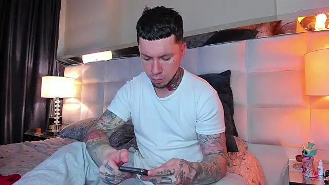 Snapshot of Adam_tatto chatting on October 15, 2025, 2:43 am Adam tatto online show from October 15, 2025, 2:43 am