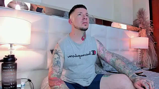 Snapshot of Adam_tatto chatting on March 21, 2025, 7:44 am Adam tatto online show from March 21, 2025, 7:44 am