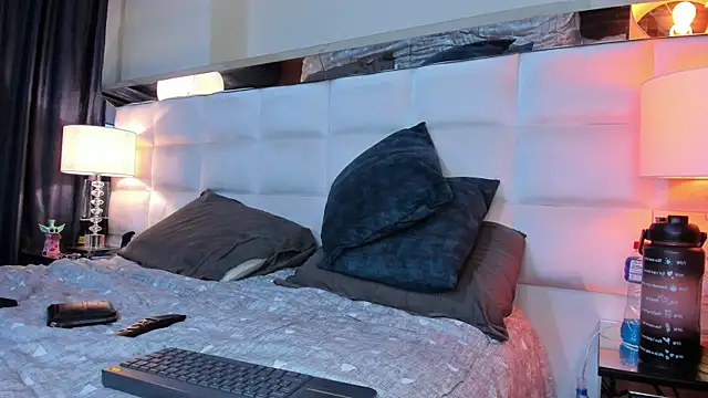 Snapshot of Adam_tatto chatting on October 8, 2025, 4:58 am Adam tatto online show from October 8, 2025, 4:58 am