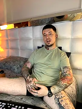 Snapshot of Adam_tatto chatting on November 14, 2025, 4:16 am Adam tatto online show from November 14, 2025, 4:16 am