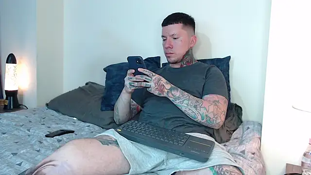 Snapshot of Adam_tatto chatting on February 16, 2025, 3:37 am Adam tatto online show from February 16, 2025, 3:37 am