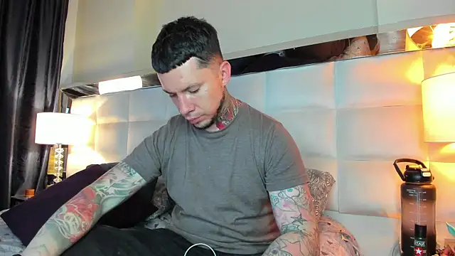 Snapshot of Adam_tatto chatting on October 16, 2025, 5:16 am Adam tatto online show from October 16, 2025, 5:16 am