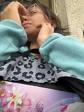 karlamorris  online show from May 30, 2026, 1:06 pm