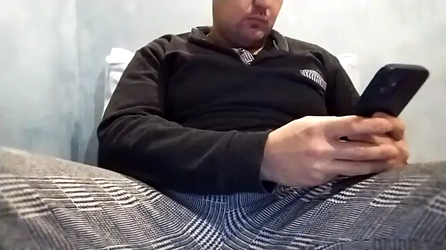 Snapshot of alexfala99 chatting on November 26, 2025, 6:41 pm alexfala99 online show from November 26, 2025, 6:41 pm